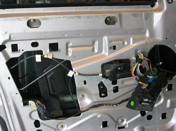 Photo of Royse City Auto Glass in Royse City, Texas installing a window motor regulator